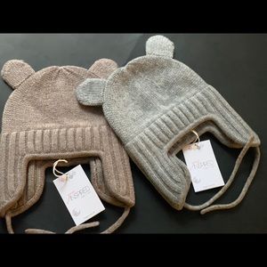 Warm knit hat for baby boys. 100% merino wool superfine. Ear flips kids knit hat